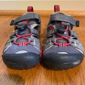 Keens, toddler size 8, dark gray with red